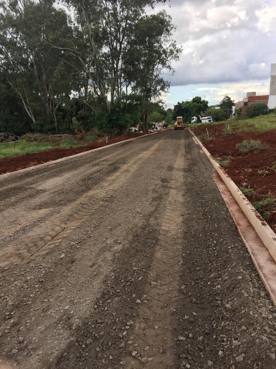 Via de acesso do Poço artesiano começa a ser executada no Jd. Tropical